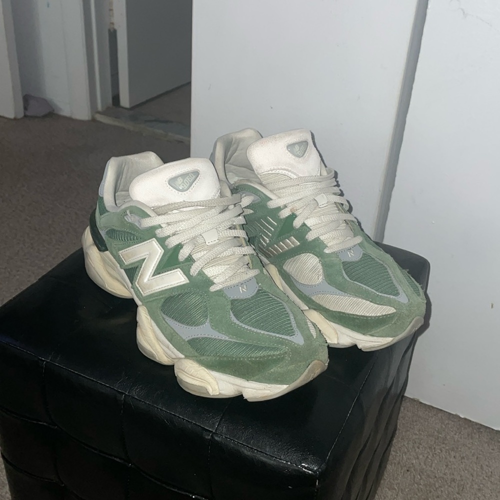 Men’s New Balance 9060 Sneakers